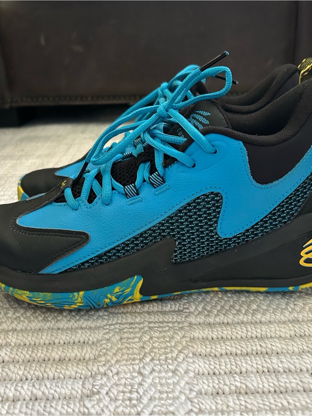 CURRY Under Armour Men's Black Athletic Basketball shoes
